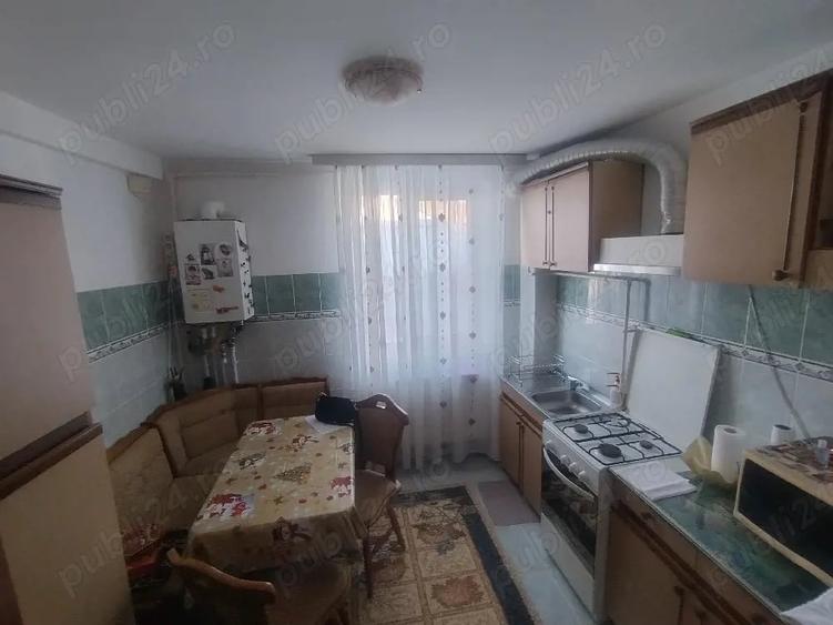 Apartament cu 3 camere decomandat în Mihail Kogălniceanu