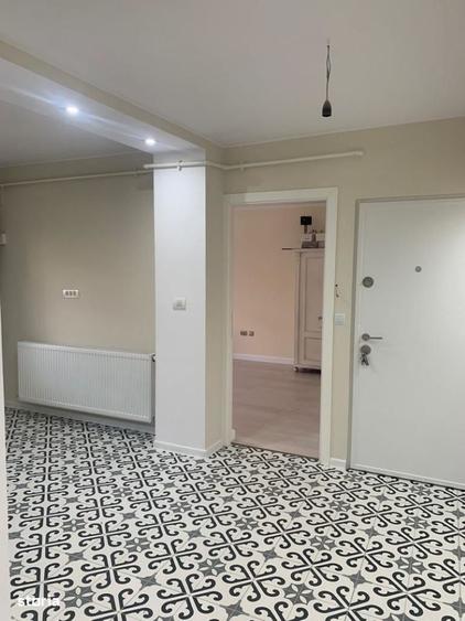 Apartament cu 3 camere decomandat în Girocului