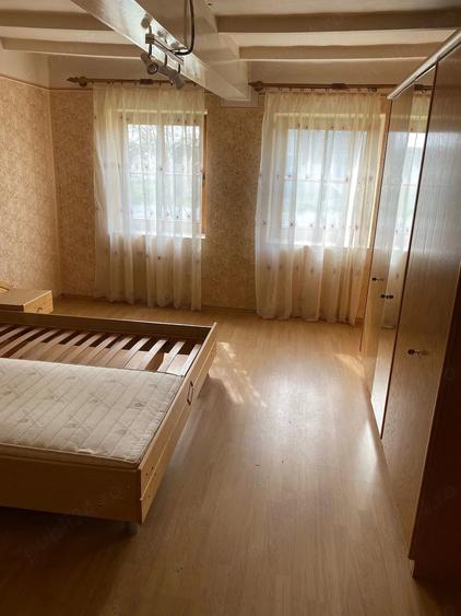 Casă cu 2 camere cu Teren 1000 Mp în Central