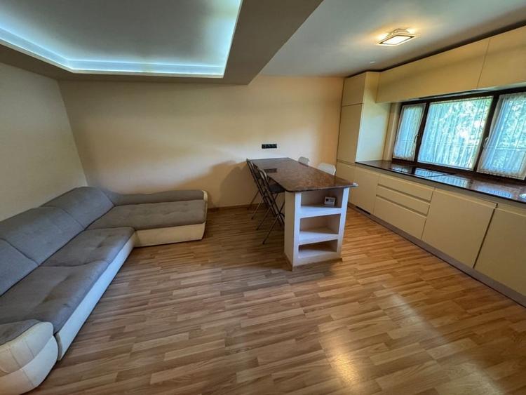 Apartament cu 3 camere decomandat, mobilat în Banca Națională