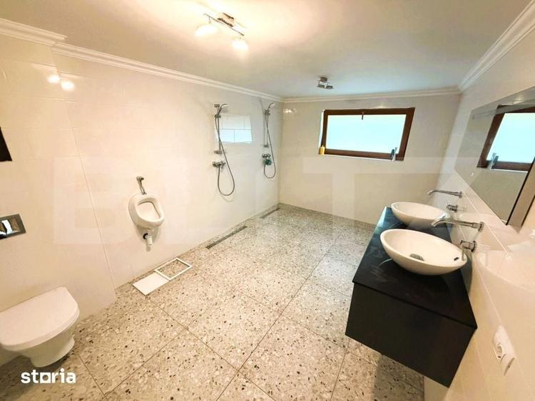 Casă cu 5 camere cu Teren 3000 Mp în Mălini