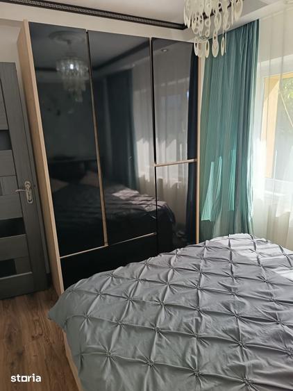 Apartament cu 4 camere decomandat în Vitan