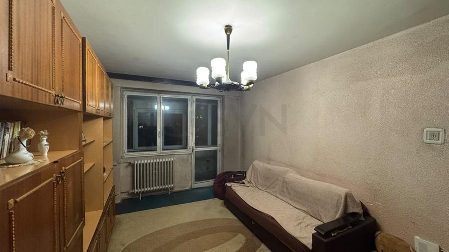 Apartament cu 3 camere decomandat în Lacul Tei