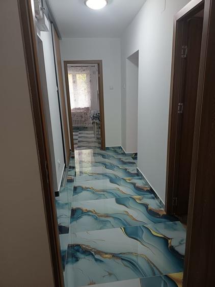 Apartament cu 3 camere decomandat în Tătărași
