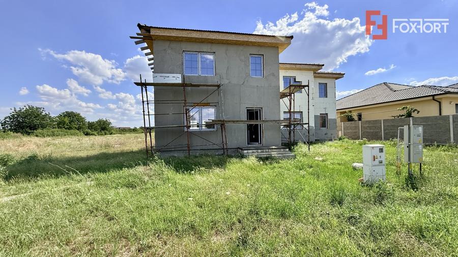 Duplex cu 3 camere cu Canalizare în Moșnița Nouă
