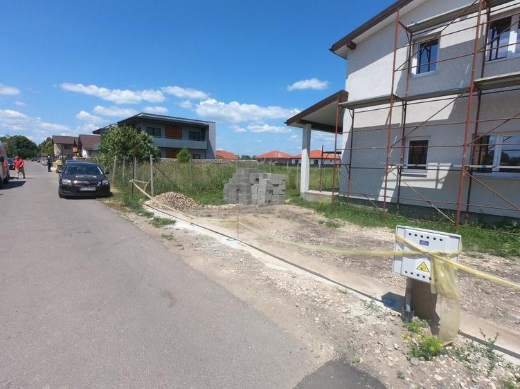 Teren Construcții intravilan de 407 mp, în Stupini