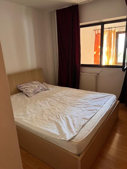 Apartament cu 3 camere decomandat în Galata