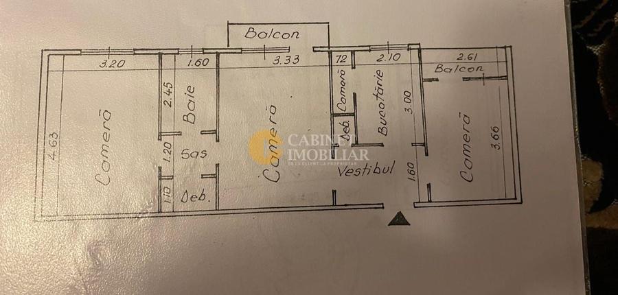 Apartament cu 3 camere semidecomandat în Tătărași