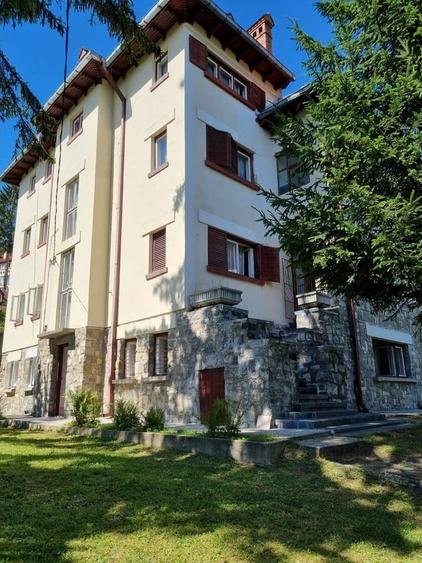 Casă cu 25 camere cu Teren 1000 Mp în Ultracentral