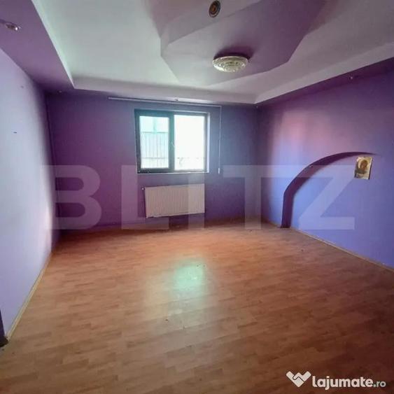 Casa cu 6 camere si garaj pretabil afacere zona Malu Rosu - 9
