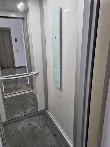Apartament in bloc nou- 2 minute metrou - 8