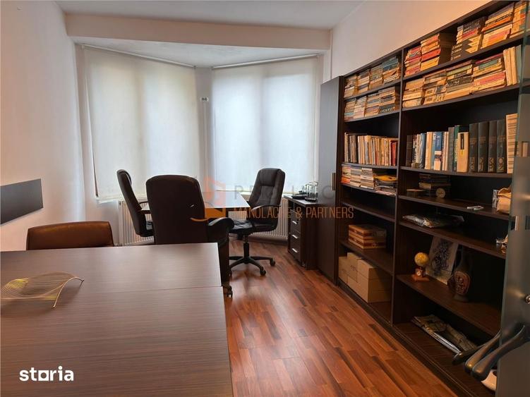 Casă cu 6 camere cu Teren 274 Mp în Central