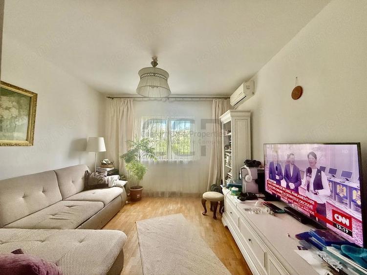 Apartament cu 3 camere în Nerva Traian