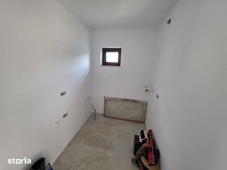 Casă cu 2 camere cu Teren 450 Mp în Cetate