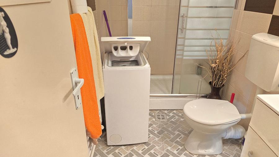 Apartament cu 4 camere semidecomandat în Decebal