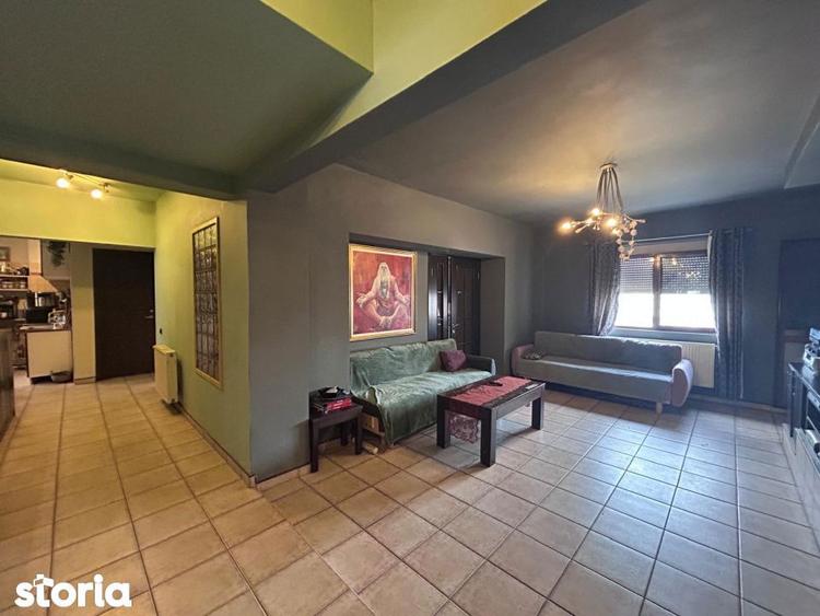 Apartament cu 3 camere, mobilat în Dacia