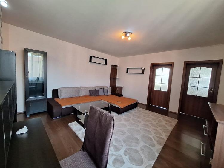 Apartament cu 3 camere semidecomandat, mobilat în Florești — fotografia 3