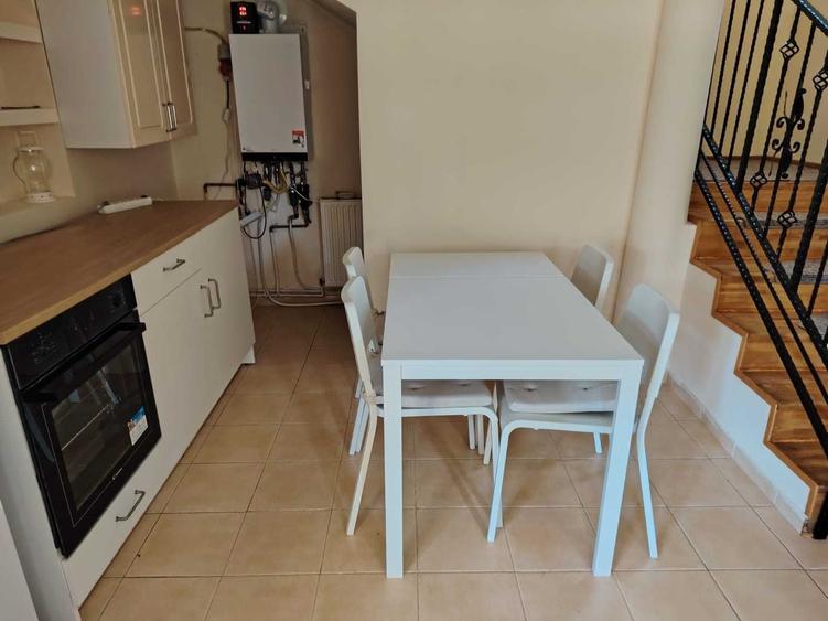 Casă cu 4 camere cu Teren 800 Mp în Periș