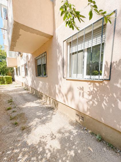 Apartament cu 2 camere semidecomandat în Km 4-5