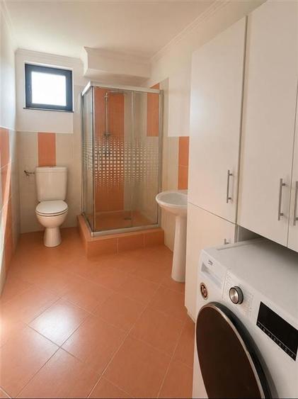 Casă cu 4 camere cu Teren 1240 Mp în Podgoria