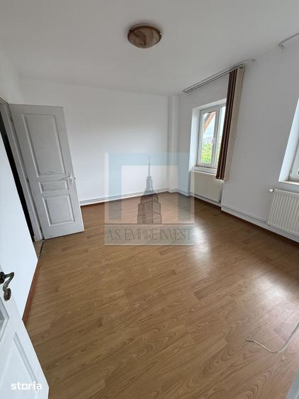 Apartament cu 2 camere decomandat în Triaj