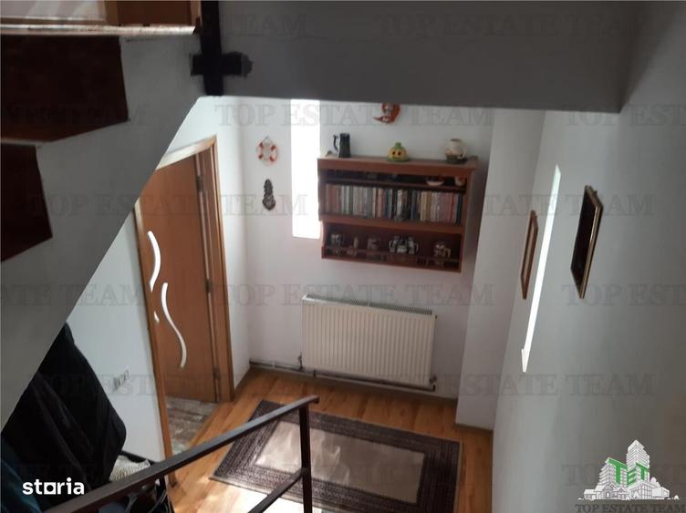 Casă cu 4 camere în Central