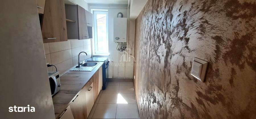 Apartament cu 2 camere decomandat în 22 Decembrie 1989