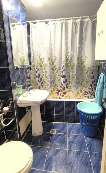 Apartament cu 3 camere decomandat în Tineretului