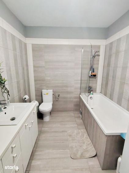 Casă cu 4 camere cu Teren 250 Mp în Central