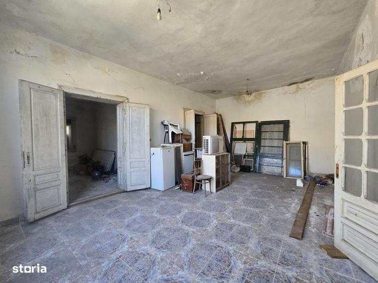 Casă cu 4 camere în Ciupercenii Noi