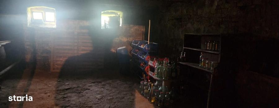 Casă cu 2 camere cu Teren 1819 Mp în Sânpetru