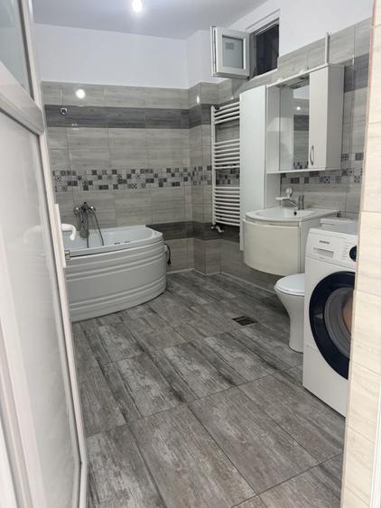 Casă cu 4 camere în Chitila