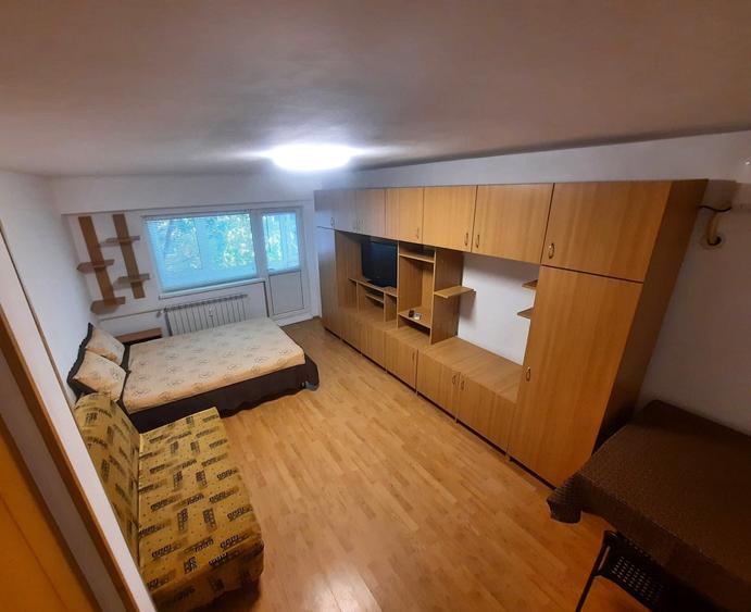 Vitan – Camera de Comert – Garsoniera – 40 mp – 400 EUR - 1