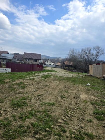 Teren de 2219 mp, în Hangani