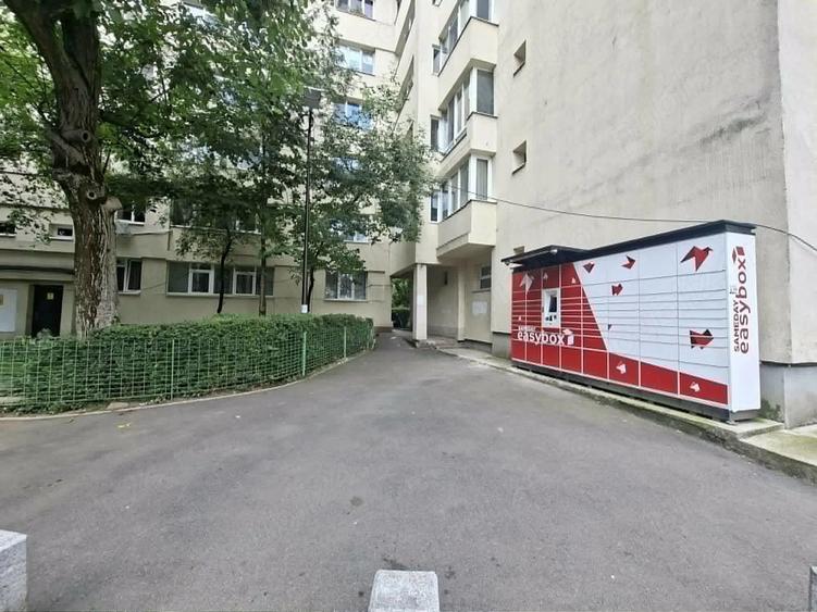 Spațiu comercial, de 64 mp, în Alexandru Obregia