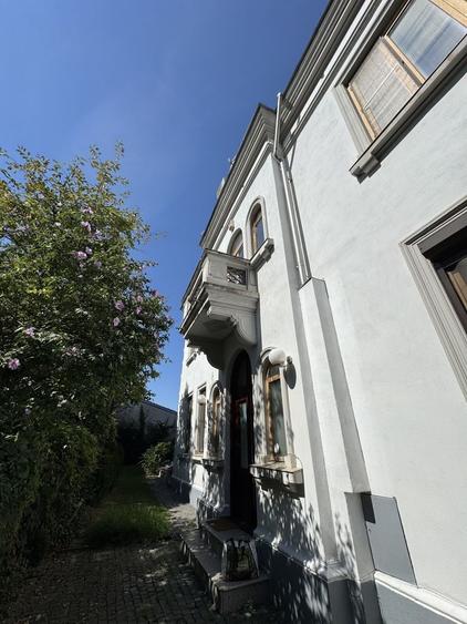 Casă individuală cu 6 camere cu Canalizare în Armeneasca