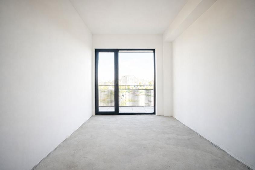 Apartament cu 3 camere decomandat în Delfinariu