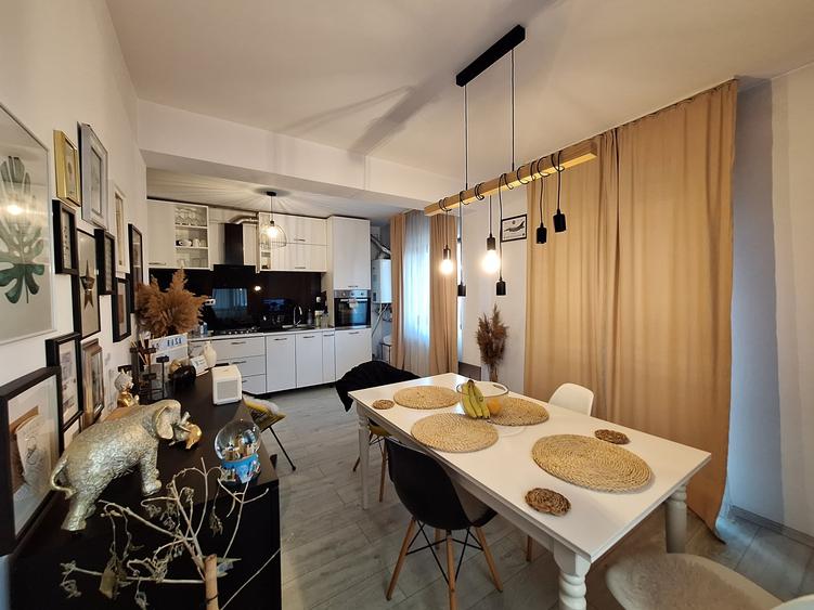 Apartament cu 2 camere semidecomandat, mobilat în Florești