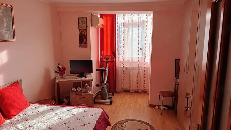 Apartament cu 3 camere decomandat în Central