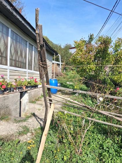 Casă cu 4 camere cu Teren 1100 Mp în Central