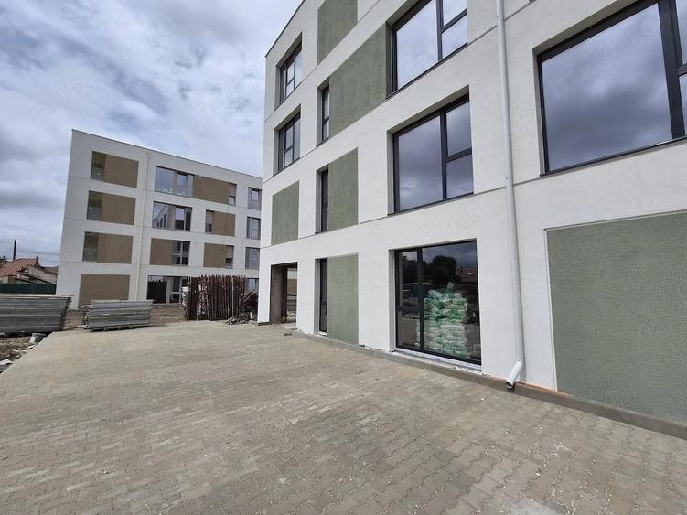 Apartament cu 2 camere decomandat în Est