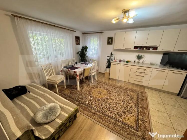 Casă cu 4 camere cu Teren 1400 Mp în Central