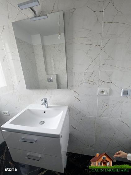 Apartament cu 7 camere semidecomandat în Păcurari
