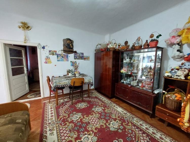 Casă individuală cu 3 camere cu Canalizare în Tomis II