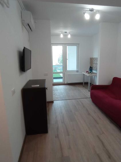 Apartament cu 2 camere semidecomandat în Apărătorii Patriei