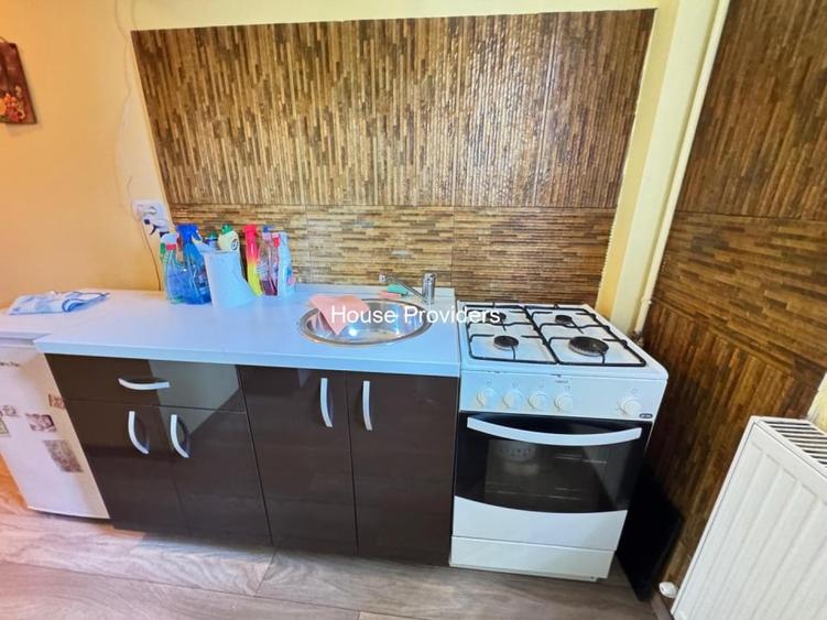 Apartament cu 3 camere, mobilat în Unirii