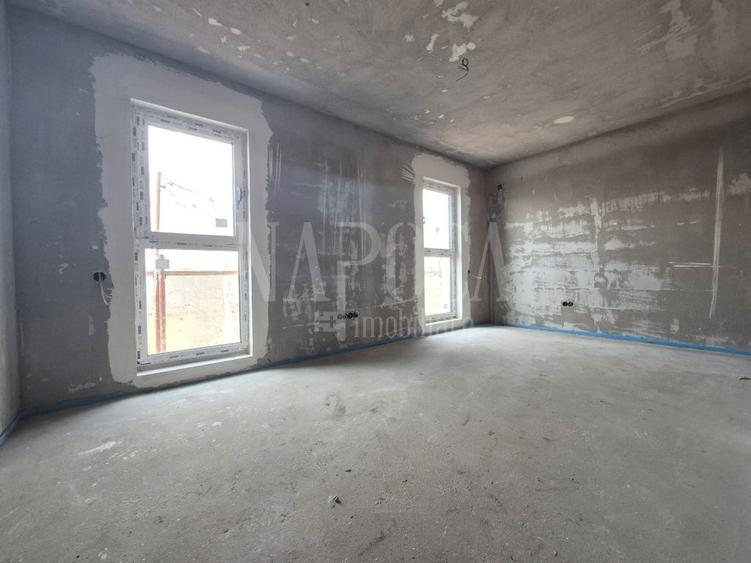 Duplex cu 4 camere cu Canalizare în Dâmbul Rotund