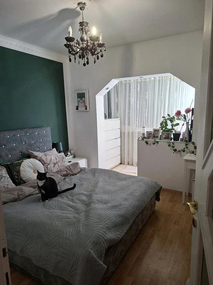 Apartament cu 4 camere decomandat în Central