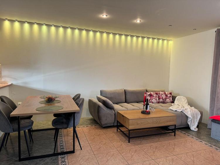 Apartament cu 3 camere decomandat, mobilat în Gușterița