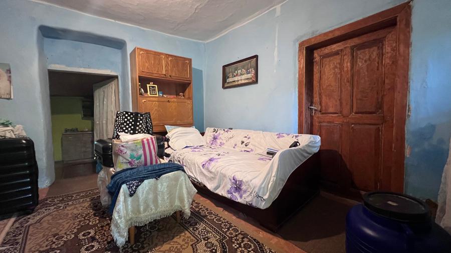 Casă individuală cu 4 camere cu Teren 2921 Mp în Olteni